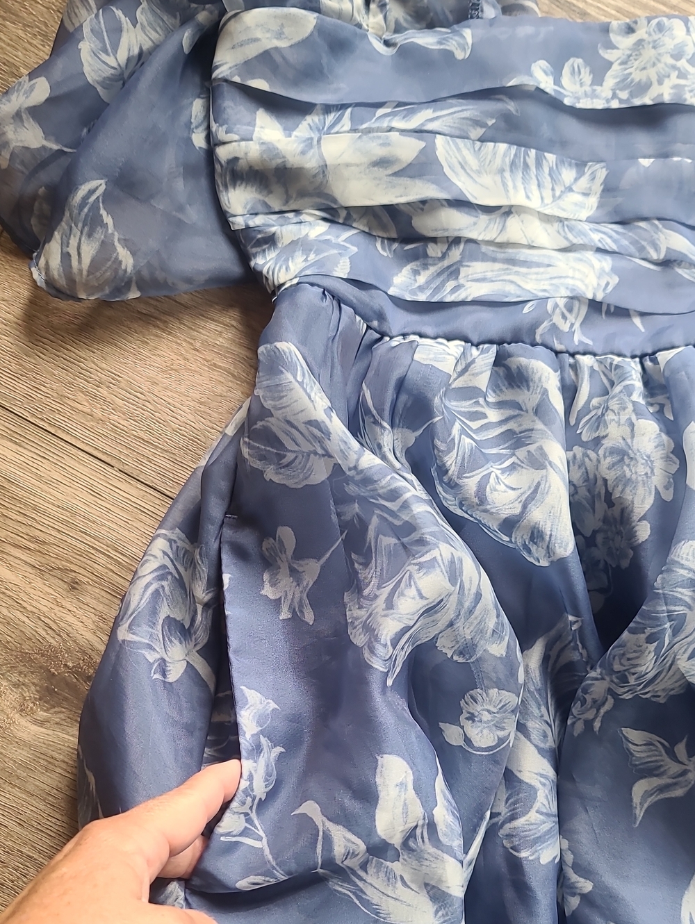 Abercrombie & Fitch Emerson Angel Sleeve Mini Dress Blue Floral Chiffon Size Sm - Picture 10 of 12